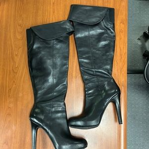 Jessica Simpson black boots